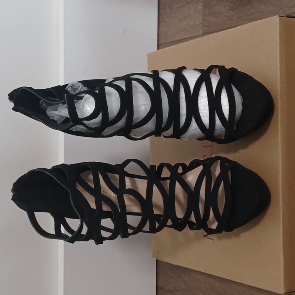Marco Republic black heels size 8